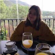 Graduada universitaria en Enfermería con la especialidad en Enfermería Pediátrica, doy clase en materias de ciencias de la salud.